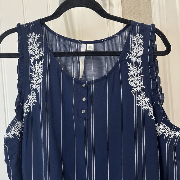 LC Lauren Conrad Blue White Striped Embroidered Sleeveless Ruffle Top Womens XL - Picture 2 of 10